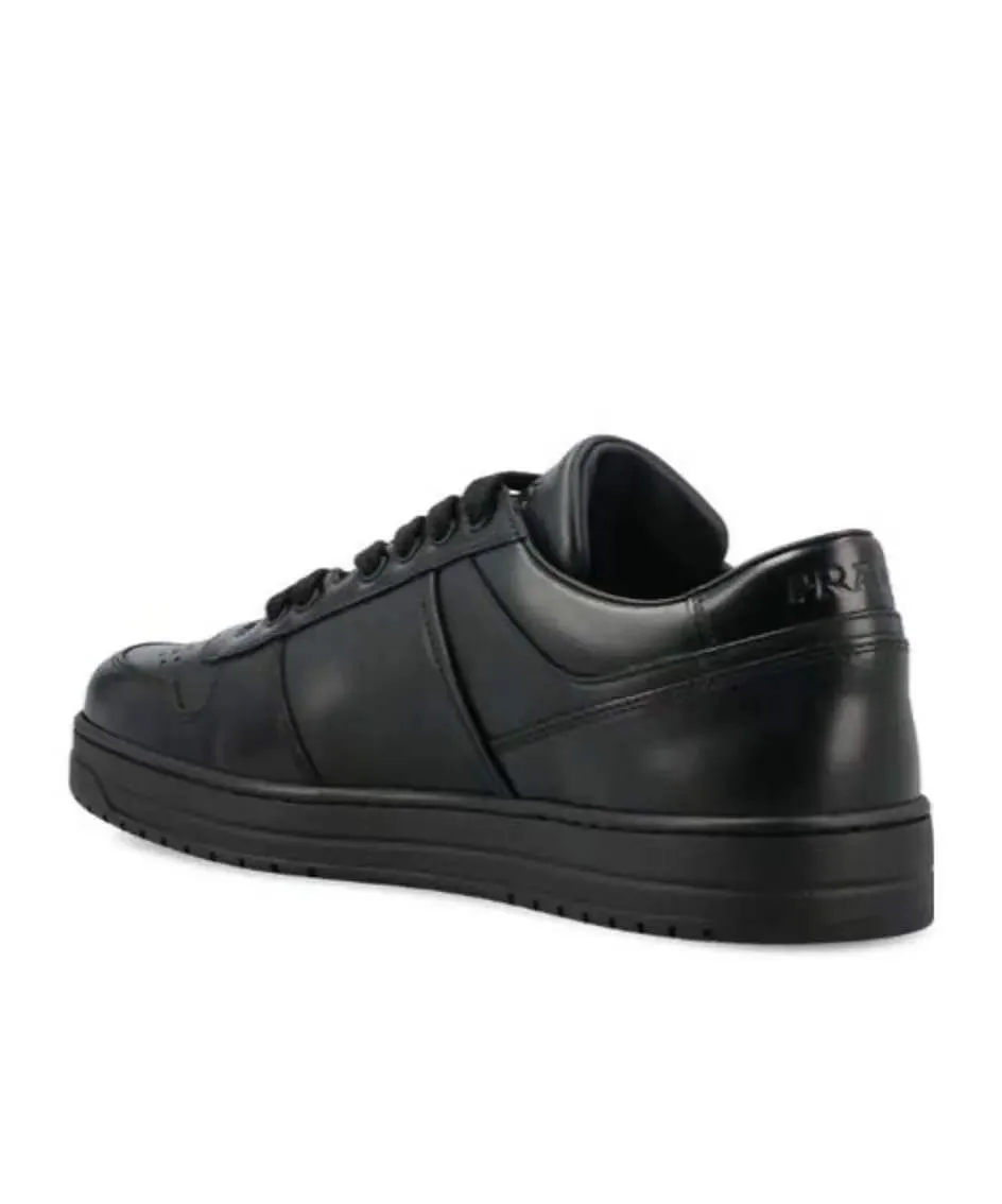 P380 Yuan 38-45 Prada Prada’s new men’s leather sports shoes, the highest version on the market, any comparison is welcome🆚! The original leather has excellent texture and is super high-end! Fetal sheep net lining imported from Italy, removable pad! Luxurious materials and fine workmanship, highly recommended!